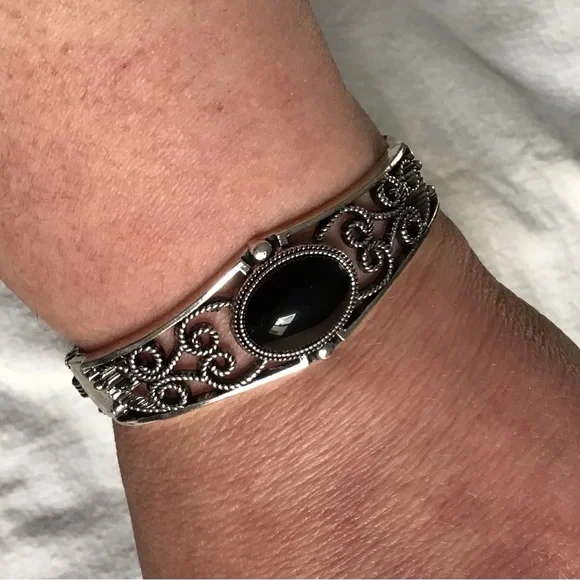 Black Onyx Bangle & Earrings Set - Picture 3 of 8